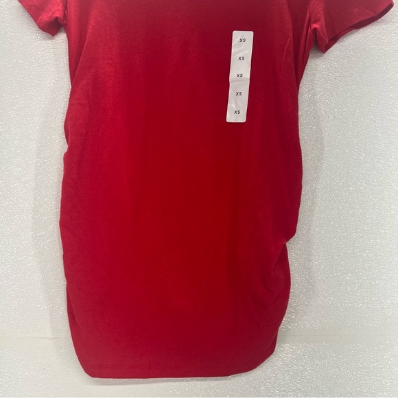 Short Sleeve V-Neck Maternity T-Shirt Isabel Maternity by Ingrid & Isabe|Red XS - Picture 11 of 16